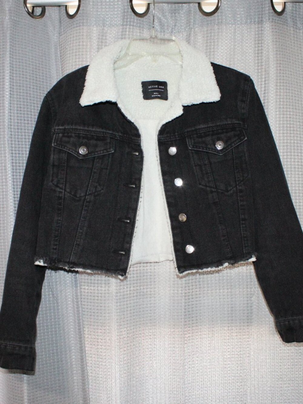 Active USA Women's Washed Out Cropped Denim Fleece-Lined Jacket Black Size Small